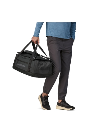 Patagonia Black Hole Duffel 40L Black 49339-BLK duffels online bestellen bij Kathmandu Outdoor & Travel