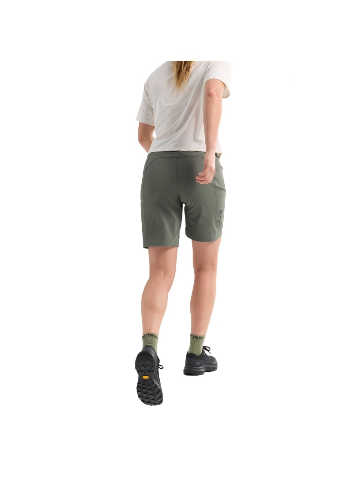 Arc'teryx Gamma Short 9' Women's Forage 7683-Forage broeken online bestellen bij Kathmandu Outdoor & Travel