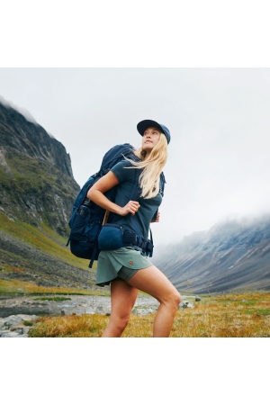 Fjällräven Abisko Midsummer Skort Women's Patina Green 84780-614 jurken en rokken online bestellen bij Kathmandu Outdoor & Travel