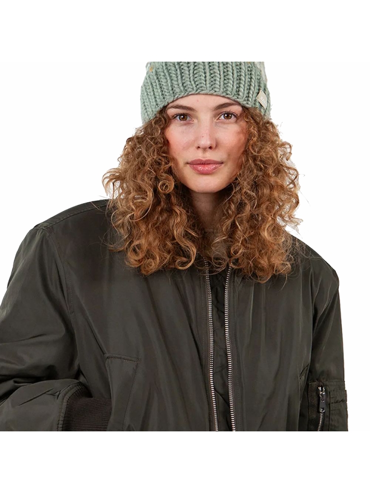 Barts Curley Beanie Pale Army 3331013 kleding accessoires online bestellen bij Kathmandu Outdoor & Travel