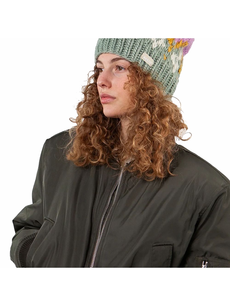 Barts Curley Beanie Pale Army 3331013 kleding accessoires online bestellen bij Kathmandu Outdoor & Travel