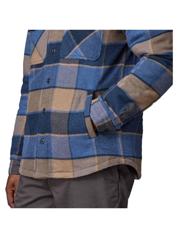 Patagonia LW Insulated Fjord Flannel Shirt William: Smolder Blue 20386-WMBL shirts en tops online bestellen bij Kathmandu Outdoor & Travel