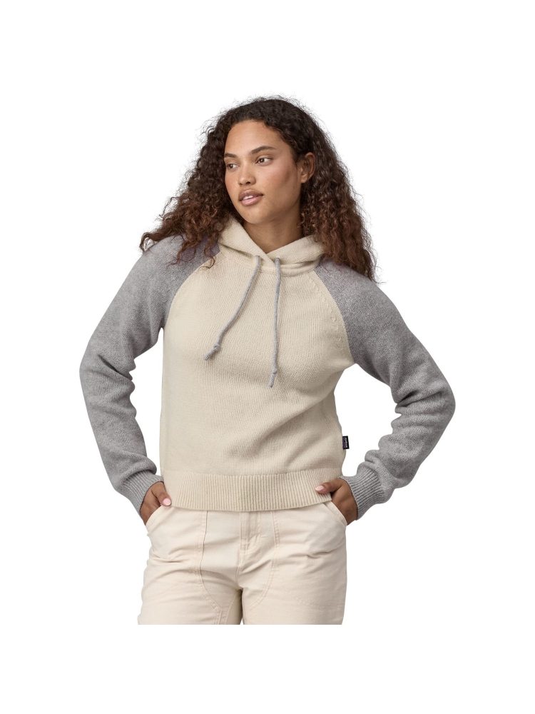 Patagonia Recycled Wool-Blend Hooded P/O Sweater Women's Dyno White 51095-DYWH fleeces en truien online bestellen bij Kathmandu Outdoor & Travel