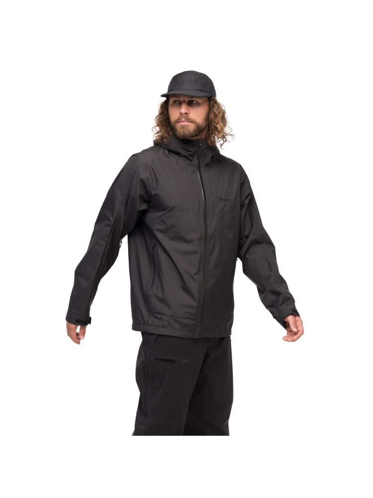 Bergans Vaagaa Light 3L Shell Jacket Black 3178-91 jassen online bestellen bij Kathmandu Outdoor & Travel