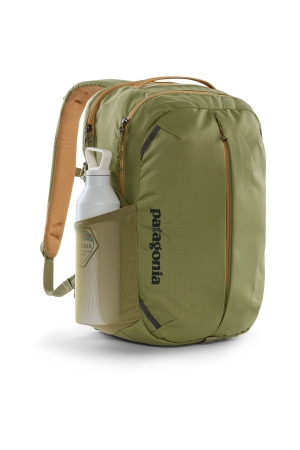 Patagonia Refugio Day Pack 26L Buckhorn Green 47913-BUGR dagrugzakken online bestellen bij Kathmandu Outdoor & Travel