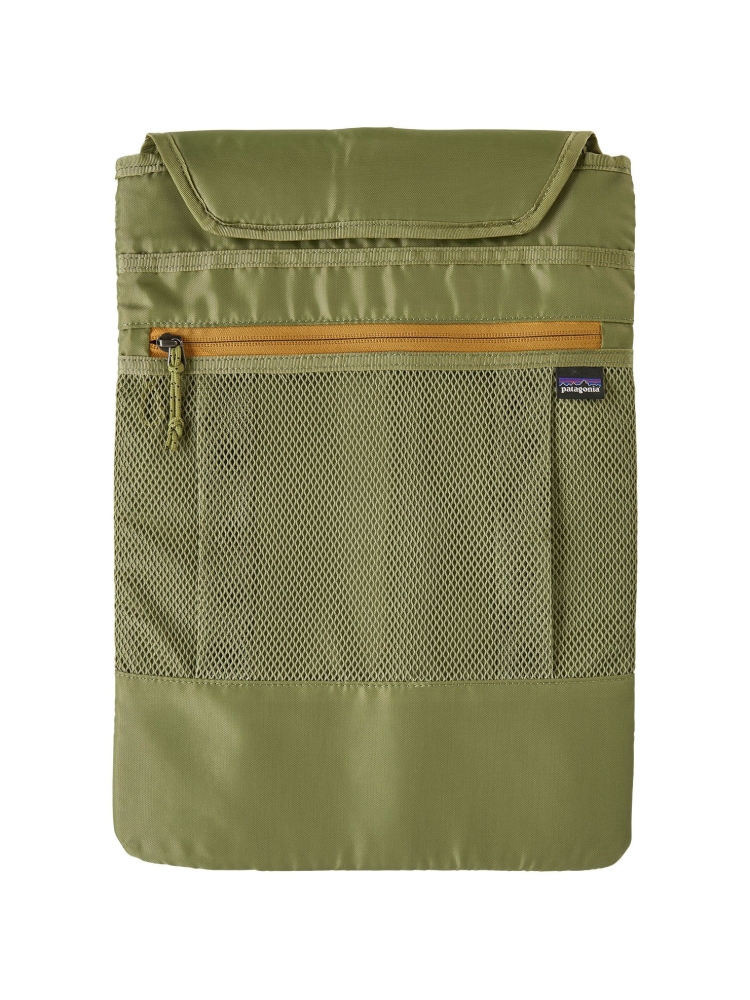 Patagonia Refugio Day Pack 26L Buckhorn Green 47913-BUGR dagrugzakken online bestellen bij Kathmandu Outdoor & Travel