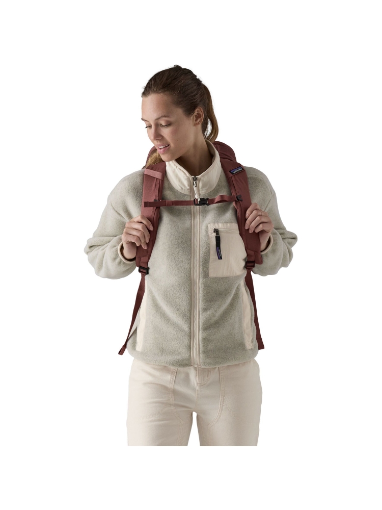 Patagonia Black Hole Pack 32L Dulse Mauve 49302-DLMA dagrugzakken online bestellen bij Kathmandu Outdoor & Travel