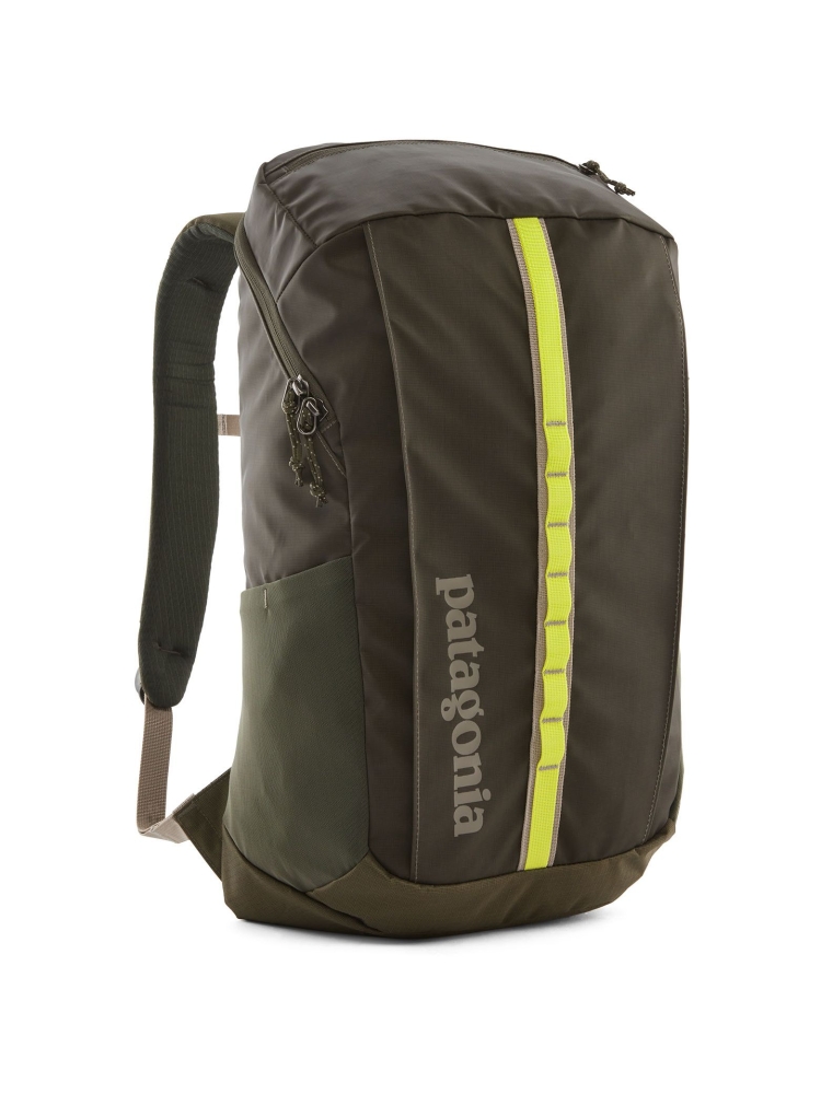 Patagonia Black Hole Pack 25L Pine Needle Green 49298-PNGR dagrugzakken online bestellen bij Kathmandu Outdoor & Travel