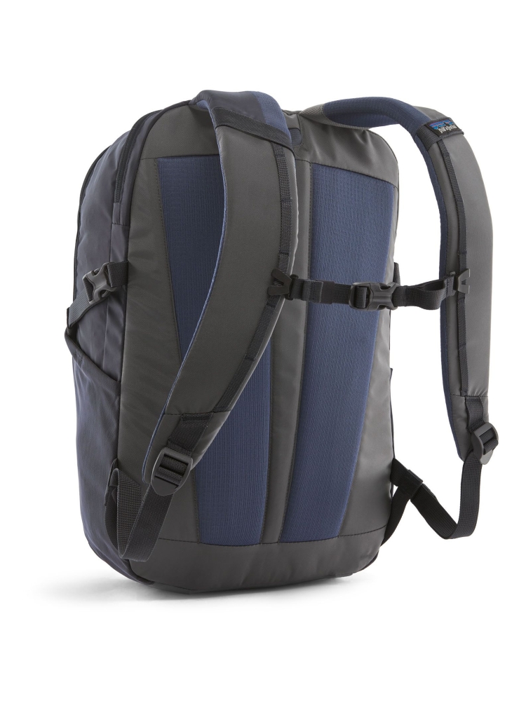 Patagonia Refugio Day Pack 26L Smolder Blue 47913-SMDB dagrugzakken online bestellen bij Kathmandu Outdoor & Travel