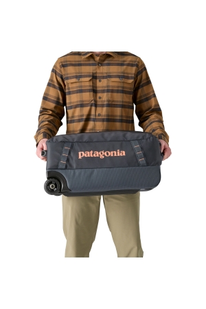 Patagonia Black Hole Wheeled Duffel 40L Smolder Blue 49379-SMDB rolkoffers online bestellen bij Kathmandu Outdoor & Travel