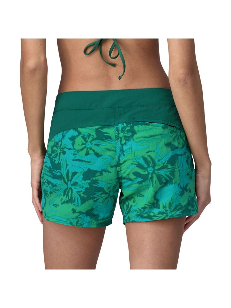 Patagonia Wavefarer Boardshorts - 5 in. Women's Cliffs and Waves: Conifer Gree 76594-CWGN broeken online bestellen bij Kathmandu Outdoor & Travel