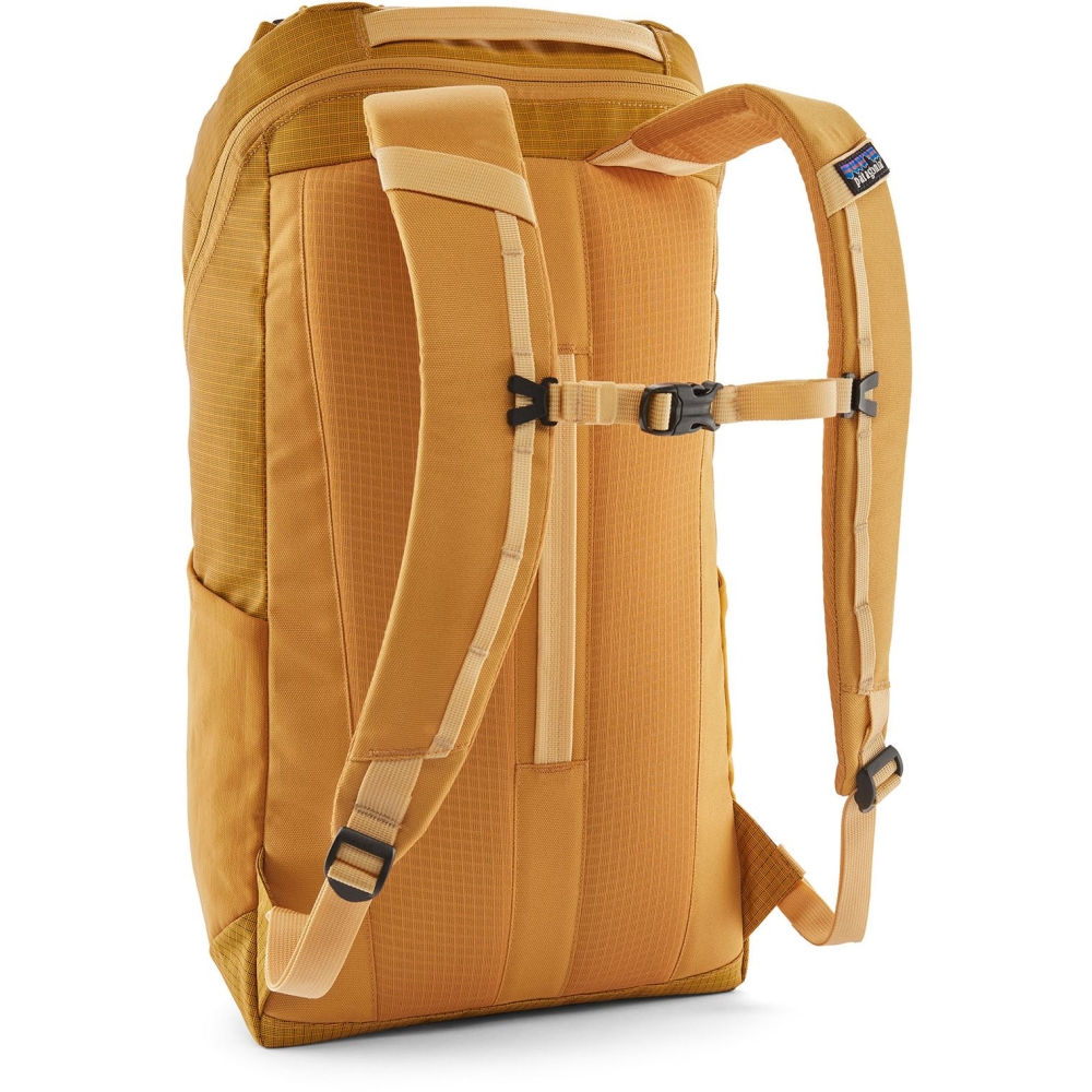 Patagonia Black Hole Pack 25L Pufferfish Gold w/Beeswax Tan 49298-PGTA dagrugzakken online bestellen bij Kathmandu Outdoor & Travel