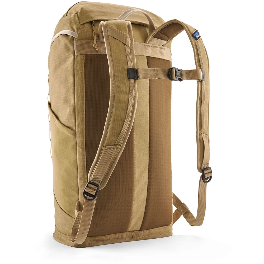 Patagonia Patagonia Fieldsmith Lid Pack 48548-CSC dagrugzakken Patagonia Fieldsmith Lid Pack Classic Tan 48548-CSC dagrugzakken online bestellen bij Kathmandu Outdoor & Travel