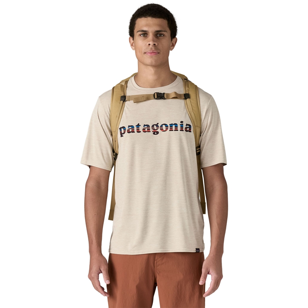 Patagonia Patagonia Fieldsmith Lid Pack 48548-CSC dagrugzakken Patagonia Fieldsmith Lid Pack Classic Tan 48548-CSC dagrugzakken online bestellen bij Kathmandu Outdoor & Travel