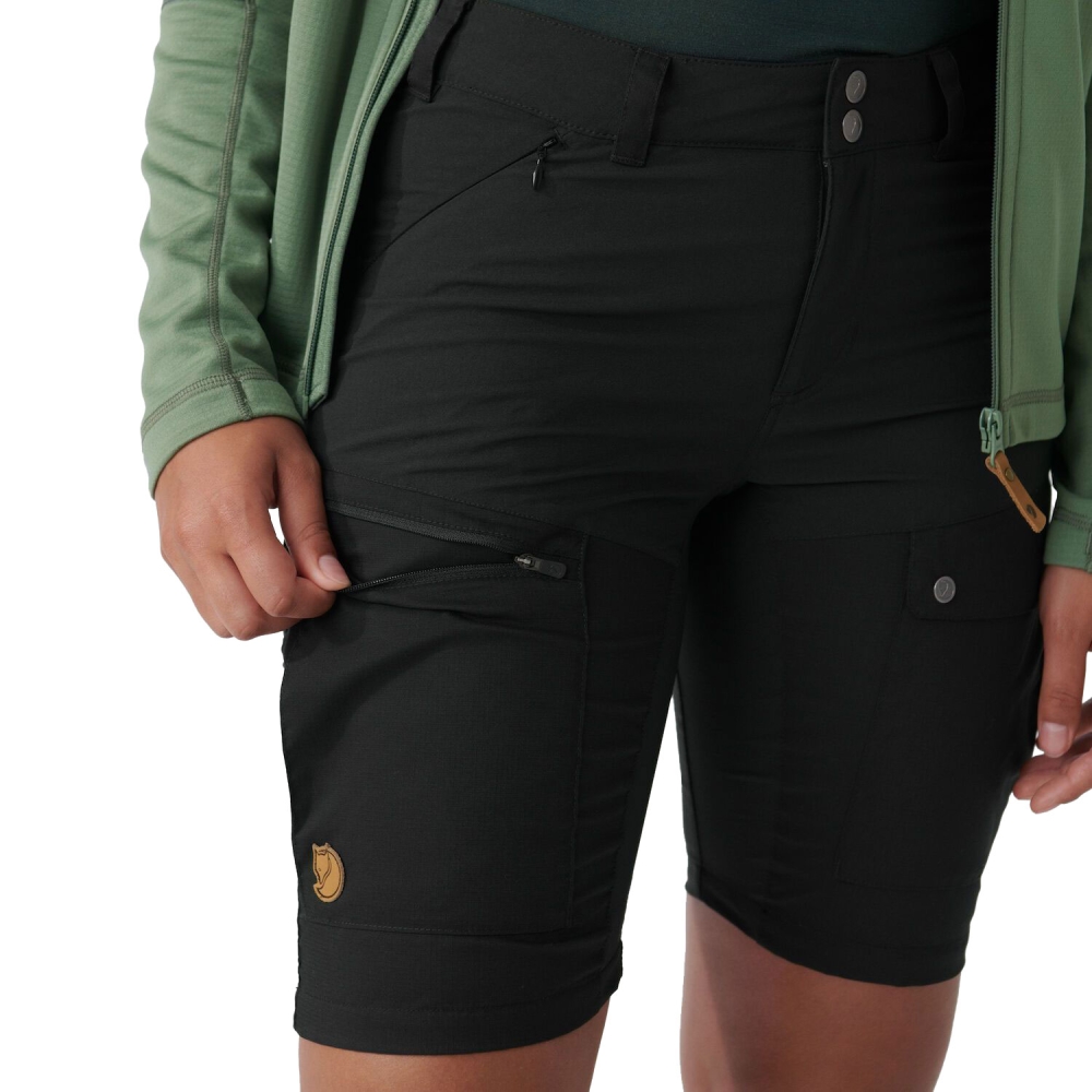 Fjällräven Fjällräven Abisko Midsummer Shorts Women's F89857-550 broeken Fjällräven Abisko Midsummer Shorts Women's Black F89857-550 broeken online bestellen bij Kathmandu Outdoor & Travel