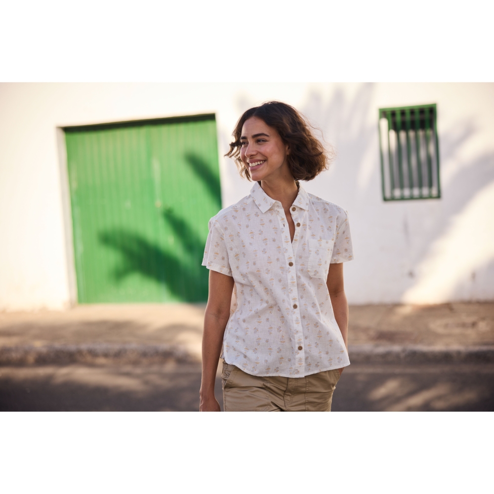 Sherpa Adventure Gear Jaya Camp Shirt Women's Peetho Indy Blossom SW21029-144 shirts en tops online bestellen bij Kathmandu Outdoor & Travel