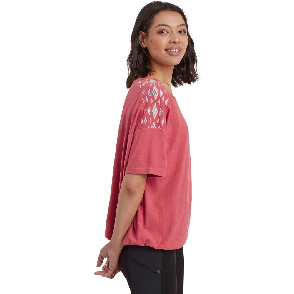 Sherpa Adventure Gear Kalindi Top Women's Rosie SW21037-415 shirts en tops online bestellen bij Kathmandu Outdoor & Travel