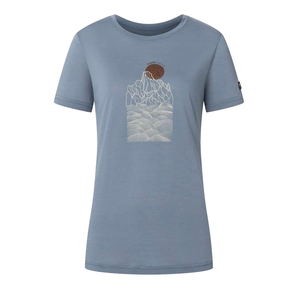 Super Natural Preikestolen Cliffs Tee Women's Flint Stone/Feather Grey/Coppe SNWP03128-15F shirts en tops online bestellen bij Kathmandu Outdoor & Travel